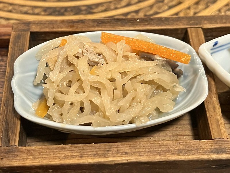 【日本，關西，大阪】跟著日本友人吃，來到經濟實惠的可愛小店「結音茶舗」。（大阪美食）