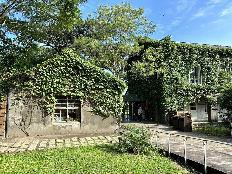 【台灣，花蓮】台灣好行縱谷花蓮線郵輪式公車玩花蓮；搭公車遊：慶修院、鯉魚潭、花蓮觀光糖廠、雲山水、松