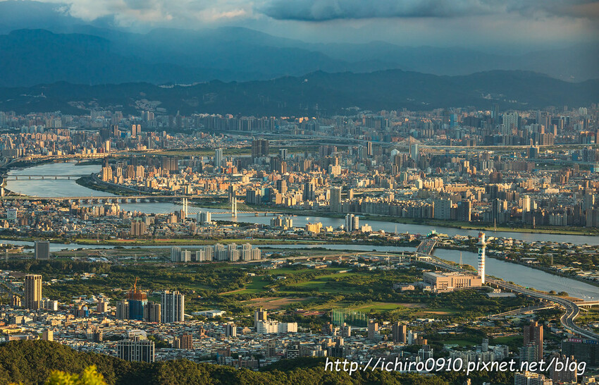 【台北景點】北投‧中正山親山步道‧賞夕陽‧百萬夜景│中正山觀景台無敵視野│中正山停車場‧十八份‧登山路打印