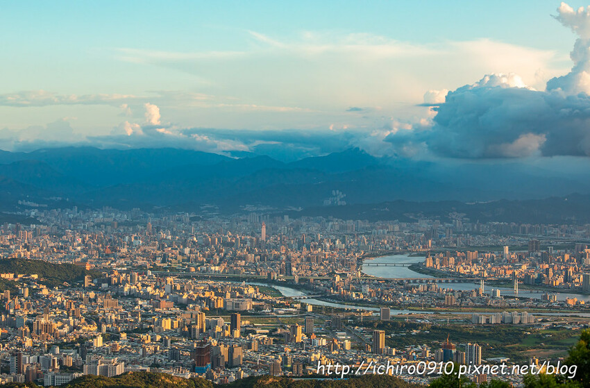 【台北景點】北投‧中正山親山步道‧賞夕陽‧百萬夜景│中正山觀景台無敵視野│中正山停車場‧十八份‧登山路打印