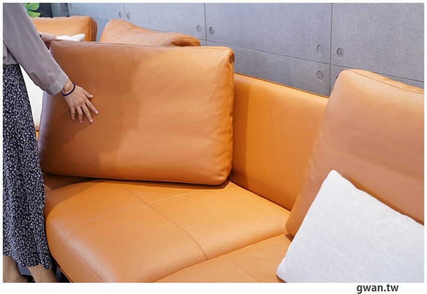 台中獨棟超美家具店，據說天王家裡也有同款沙發，除了好停車還有免費下午茶！