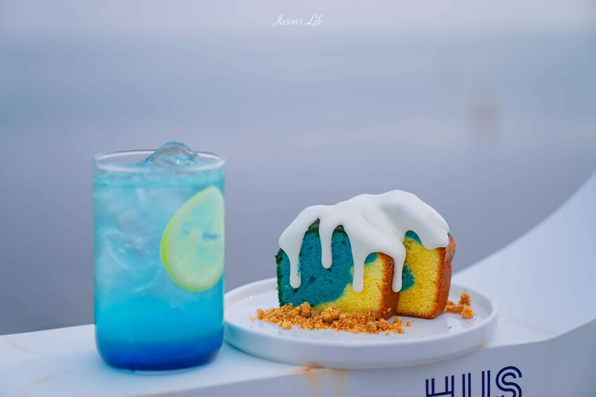 【韓國釜山｜美食】H.US Coffee。青沙浦咖啡廳推薦，坐完膠囊列車後適合來這看海喝咖啡