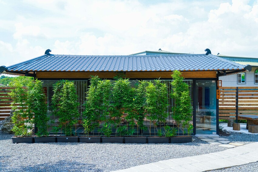 【台南白河|景點】虎山渡假村。全新開幕,日式氛圍泡湯,多種大眾池以及湯屋包廂,喜馬拉雅鹽盤浴超推薦