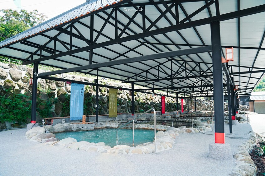 【台南白河|景點】虎山渡假村。全新開幕,日式氛圍泡湯,多種大眾池以及湯屋包廂,喜馬拉雅鹽盤浴超推薦