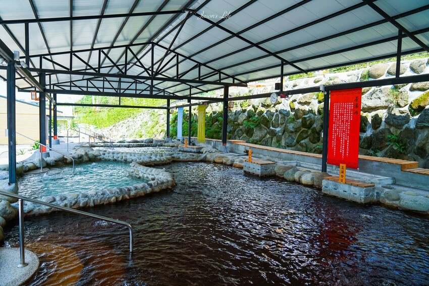 【台南白河|景點】虎山渡假村。全新開幕,日式氛圍泡湯,多種大眾池以及湯屋包廂,喜馬拉雅鹽盤浴超推薦