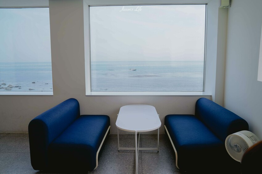 【韓國釜山｜美食】H.US Coffee。青沙浦咖啡廳推薦，坐完膠囊列車後適合來這看海喝咖啡