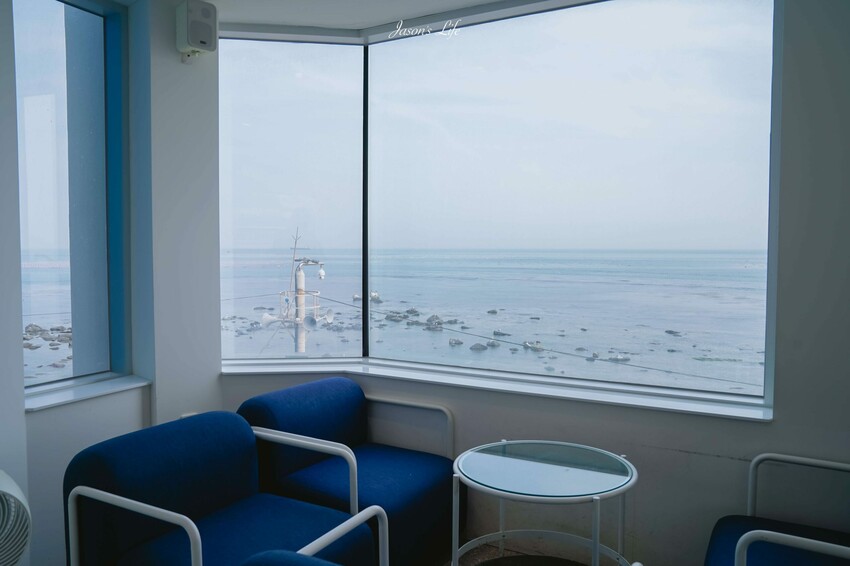 【韓國釜山｜美食】H.US Coffee。青沙浦咖啡廳推薦，坐完膠囊列車後適合來這看海喝咖啡