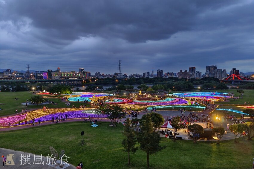 「2023新北河濱蝶戀季」板橋河濱公園夏季燈會！37天的河岸燈光秀