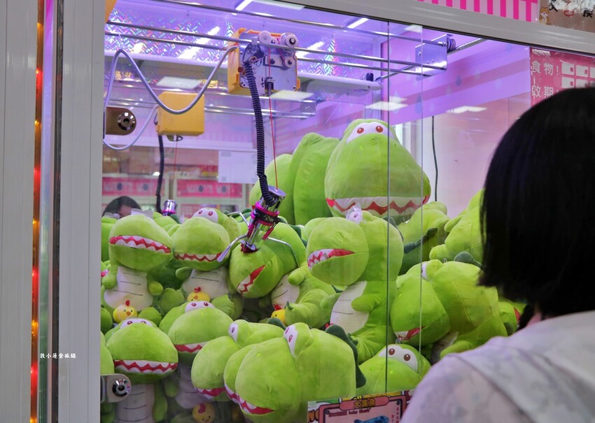 優品娃娃親子樂園 鳳山店‧24小時不間斷營業,好抓、好玩、好停車,更是寵物友善空間,另設親子放電遊戲區 - 敦 小 蓮の食旅錄