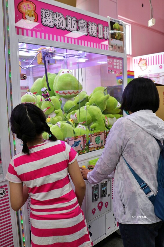 優品娃娃親子樂園 鳳山店‧24小時不間斷營業,好抓、好玩、好停車,更是寵物友善空間,另設親子放電遊戲區 - 敦 小 蓮の食旅錄