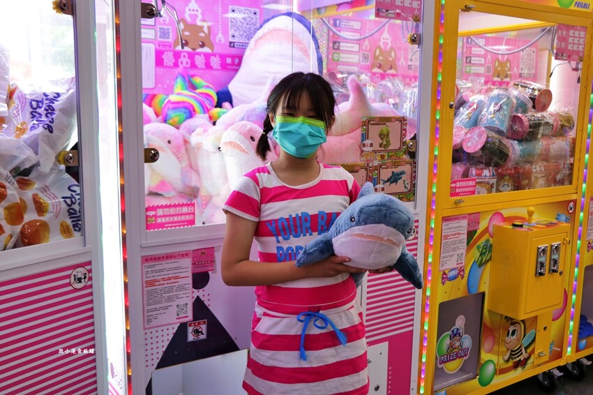 優品娃娃親子樂園 鳳山店‧24小時不間斷營業,好抓、好玩、好停車,更是寵物友善空間,另設親子放電遊戲區 - 敦 小 蓮の食旅錄