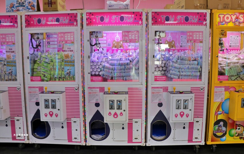 優品娃娃親子樂園 鳳山店‧24小時不間斷營業,好抓、好玩、好停車,更是寵物友善空間,另設親子放電遊戲區 - 敦 小 蓮の食旅錄