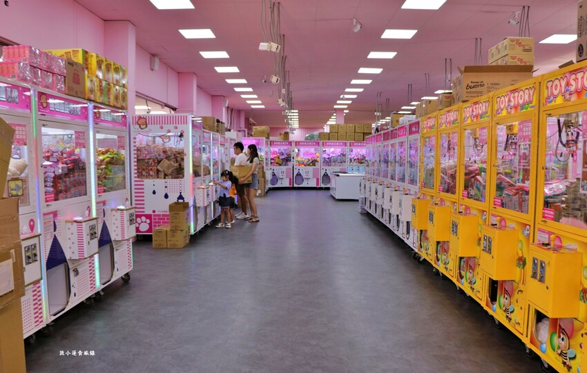 優品娃娃親子樂園 鳳山店‧24小時不間斷營業,好抓、好玩、好停車,更是寵物友善空間,另設親子放電遊戲區 - 敦 小 蓮の食旅錄