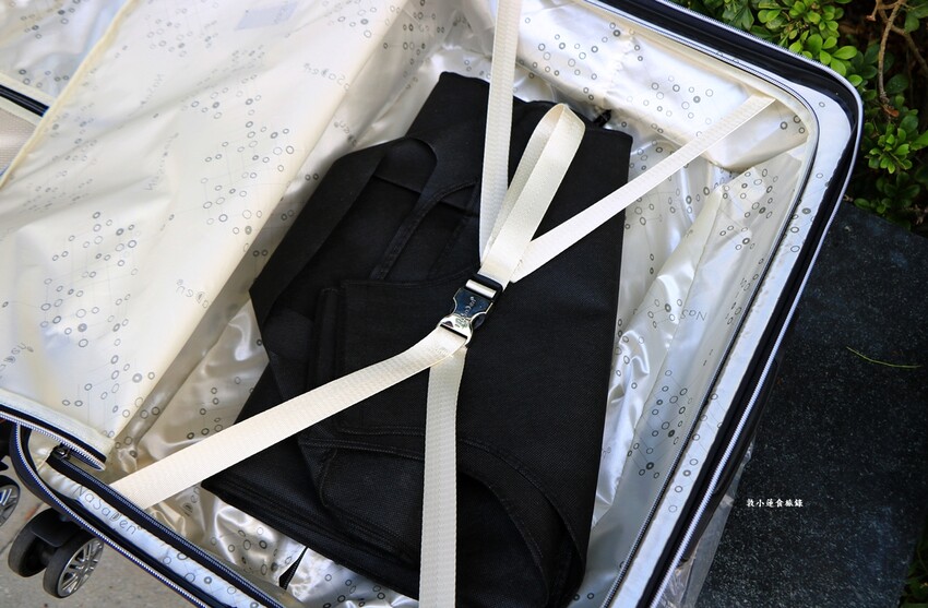 德國NaSaDen納莎登行李箱‧新無憂系列羽量拉鍊箱，360度超靜音萬向輪，輕巧、方便又時尚 - 敦 小 蓮の食旅錄