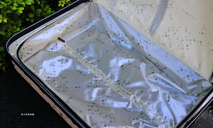 德國NaSaDen納莎登行李箱‧新無憂系列羽量拉鍊箱，360度超靜音萬向輪，輕巧、方便又時尚 - 敦 小 蓮の食旅錄