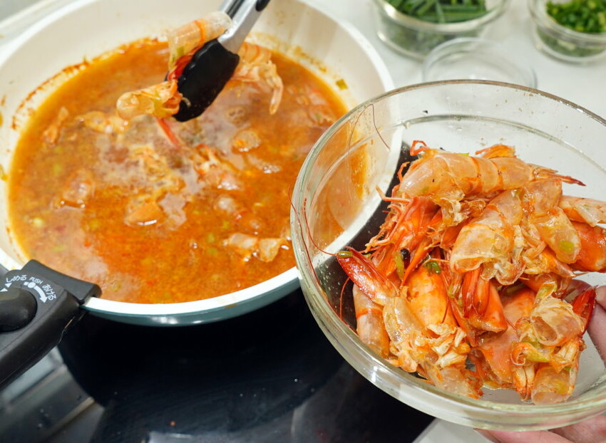 鮮蝦豆腐煲食譜．還可以變成蝦仁飯!