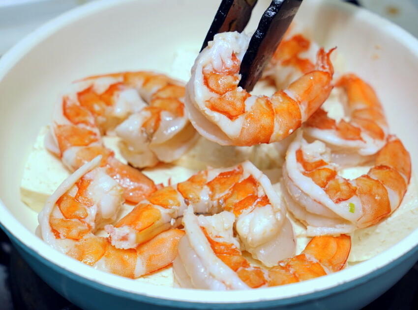 鮮蝦豆腐煲食譜．還可以變成蝦仁飯!