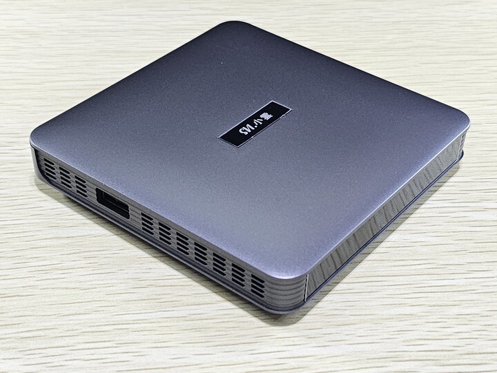 SVI.小雲盒子9P：娛樂性能畫質再進化、語音遙控快捷鍵再升級