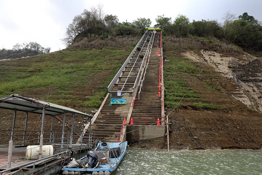 嘉義大埔秘境!全台最美觀景台|和平竹炭窯|內葉翅吊橋|玄山湖山林|大埔和平社區最適合親子的慢活嘉義兩
