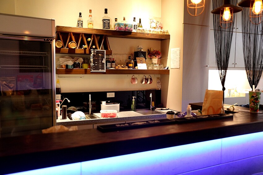 【嘉義理髮廳推薦】時髦英式油頭、紳士復古風讓你秒變型男 還有貓咪店長坐鎮｜Eugene's Barber Shop x 嘉義