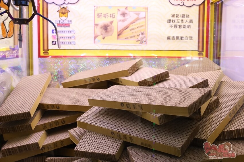 【台南娃娃機】麻吉馬親子樂園！新型態親子樂園，韓式拍貼機、旋轉木馬和花式棉花糖，還有上百台娃娃機一次玩到底~ - 熱血玩台南。跳躍新世界