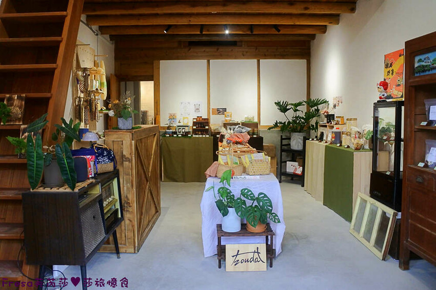 台南旅遊【山中的繽紛奇遇記│探索西拉雅文化】玉井芒果冰超沁涼＆左鎮老街DIY雪花糬喝咖啡│溫噹噹果園│熱情小子芒果冰│DIY絲絡刷刷棒│天埔社區風味餐│沐重光珈琲 - Fresa芙芮莎♥莎旅憶食