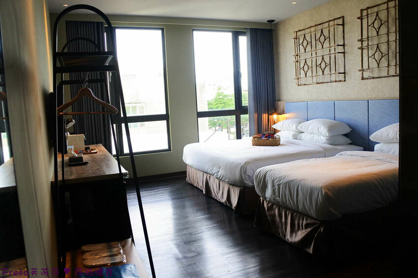 屏東染髮【UN hair salon】近觀光夜市商圈.霧棕色挑染橘紅系.打造女孩潮流品味│屏東燙髮│屏東火車站 - Fresa芙芮莎♥莎旅憶食