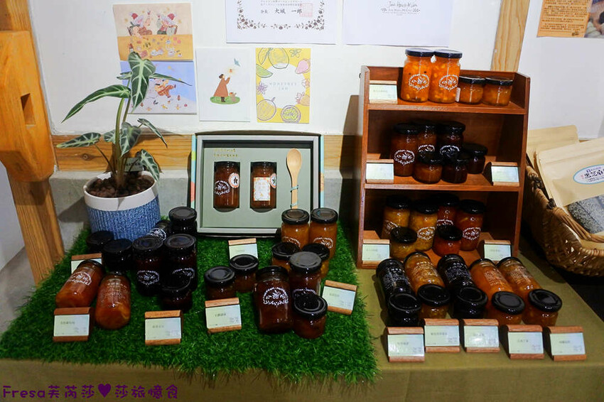 台南旅遊【山中的繽紛奇遇記│探索西拉雅文化】玉井芒果冰超沁涼＆左鎮老街DIY雪花糬喝咖啡│溫噹噹果園│熱情小子芒果冰│DIY絲絡刷刷棒│天埔社區風味餐│沐重光珈琲 - Fresa芙芮莎♥莎旅憶食