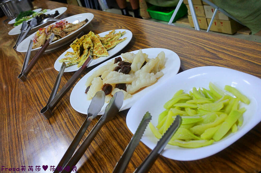 台南旅遊【山中的繽紛奇遇記│探索西拉雅文化】玉井芒果冰超沁涼＆左鎮老街DIY雪花糬喝咖啡│溫噹噹果園│熱情小子芒果冰│DIY絲絡刷刷棒│天埔社區風味餐│沐重光珈琲 - Fresa芙芮莎♥莎旅憶食