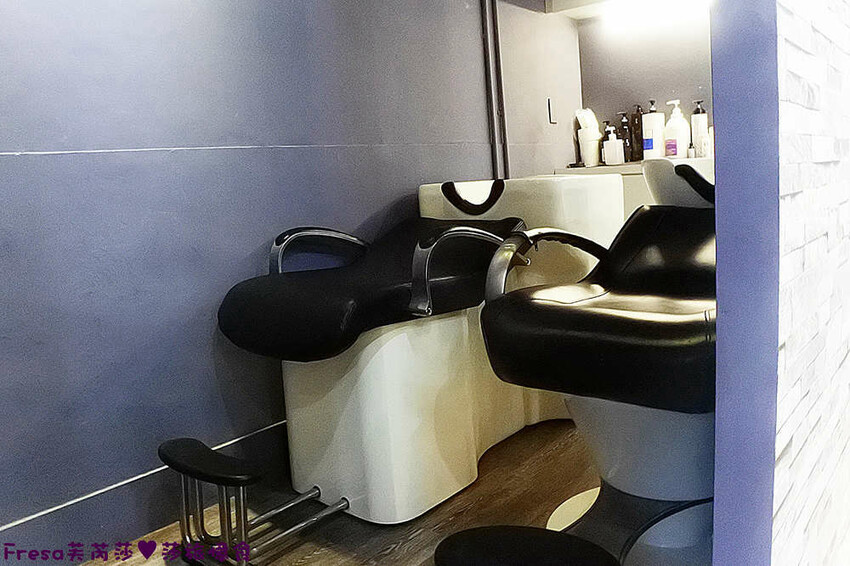 屏東染髮【UN hair salon】近觀光夜市商圈.霧棕色挑染橘紅系.打造女孩潮流品味│屏東燙髮│屏東火車站 - Fresa芙芮莎♥莎旅憶食