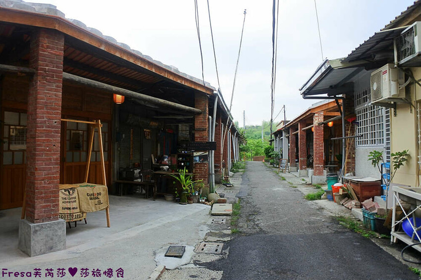 台南旅遊【山中的繽紛奇遇記│探索西拉雅文化】玉井芒果冰超沁涼＆左鎮老街DIY雪花糬喝咖啡│溫噹噹果園│熱情小子芒果冰│DIY絲絡刷刷棒│天埔社區風味餐│沐重光珈琲 - Fresa芙芮莎♥莎旅憶食