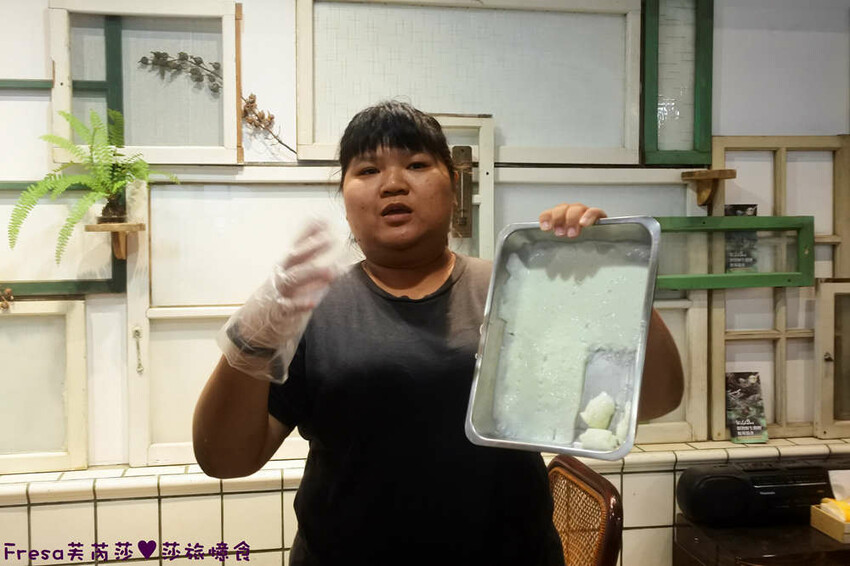 台南旅遊【山中的繽紛奇遇記│探索西拉雅文化】玉井芒果冰超沁涼＆左鎮老街DIY雪花糬喝咖啡│溫噹噹果園│熱情小子芒果冰│DIY絲絡刷刷棒│天埔社區風味餐│沐重光珈琲 - Fresa芙芮莎♥莎旅憶食