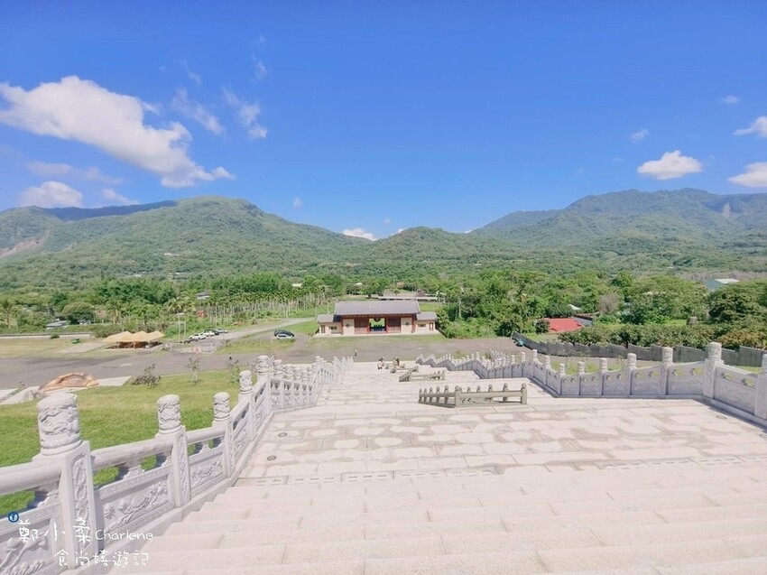 高雄六龜|彩虹山大佛-7層樓高巨大雄偉佛像.六龜必訪免費景點.不老溫泉附近