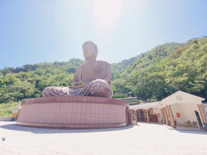 高雄六龜|彩虹山大佛-7層樓高巨大雄偉佛像.六龜必訪免費景點.不老溫泉附近