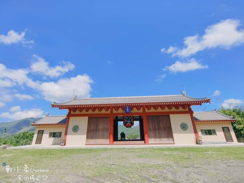 高雄六龜|彩虹山大佛-7層樓高巨大雄偉佛像.六龜必訪免費景點.不老溫泉附近