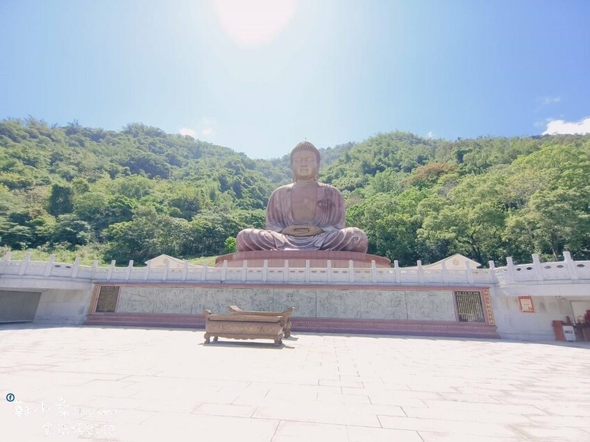 高雄六龜|彩虹山大佛-7層樓高巨大雄偉佛像.六龜必訪免費景點.不老溫泉附近