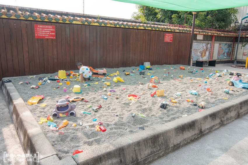 麻豆代天府｜ 一個可以上天堂下地獄的景點，超長的滾輪溜滑梯是小朋友的最愛～