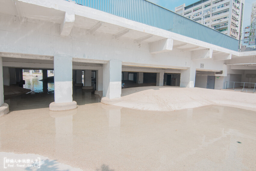 台南河樂廣場The Spring｜台南超人氣親子玩水好去處～