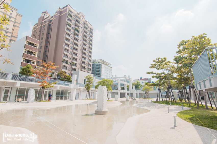 台南河樂廣場The Spring｜台南超人氣親子玩水好去處～