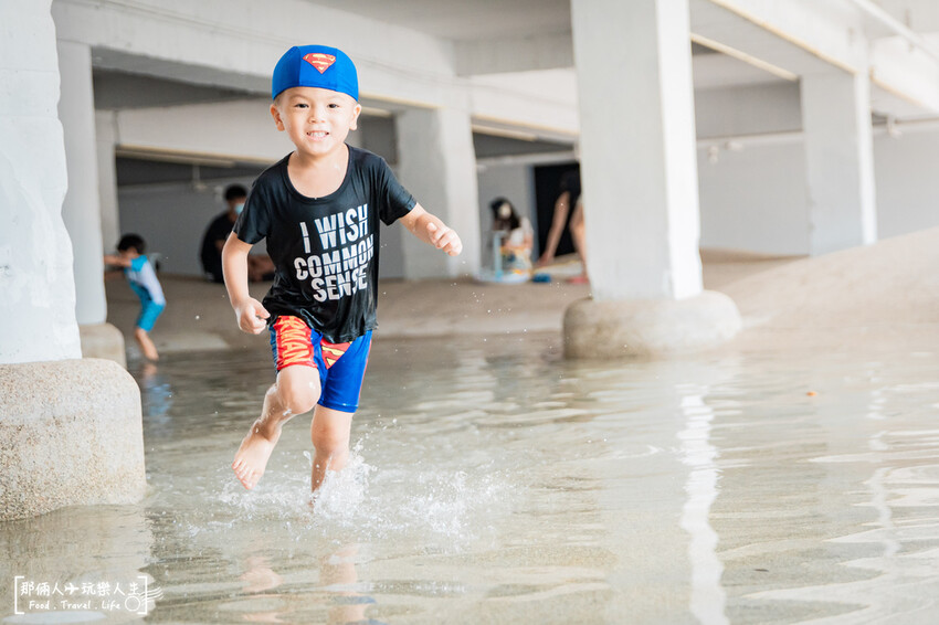 台南河樂廣場The Spring｜台南超人氣親子玩水好去處～