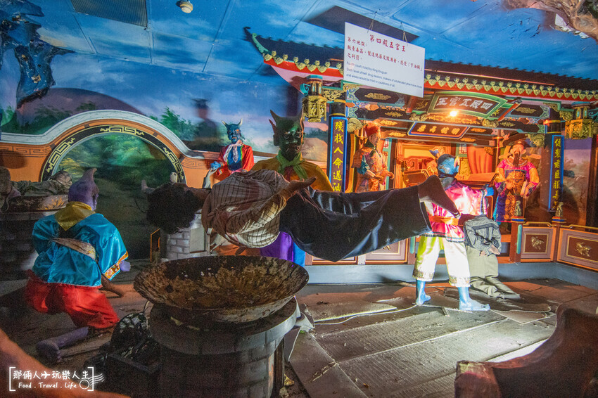 麻豆代天府｜ 一個可以上天堂下地獄的景點，超長的滾輪溜滑梯是小朋友的最愛～