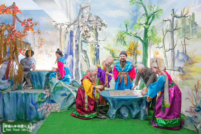 麻豆代天府｜ 一個可以上天堂下地獄的景點，超長的滾輪溜滑梯是小朋友的最愛～