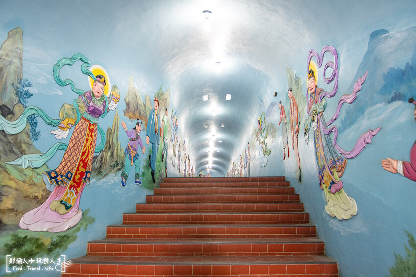 麻豆代天府｜ 一個可以上天堂下地獄的景點，超長的滾輪溜滑梯是小朋友的最愛～