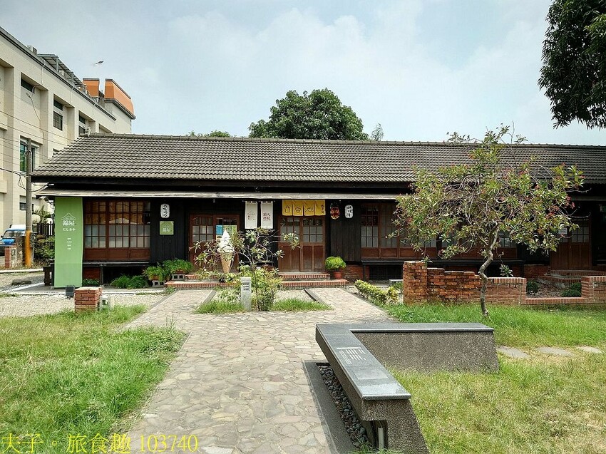 103740.jpg 103740.jpg