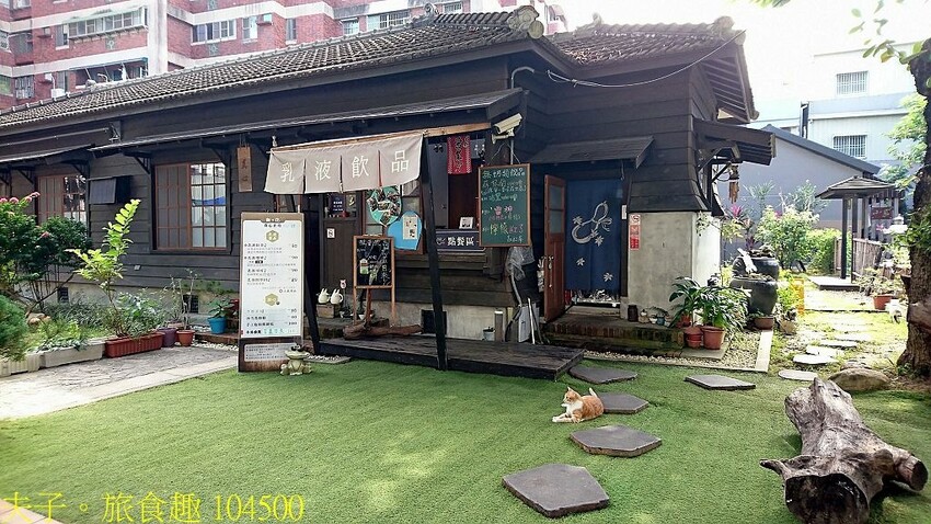 104500.jpg 104500.jpg