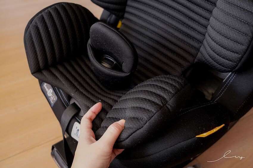 Chicco Seat3Fit Isofix安全汽座Air版 |ptt推薦安全座椅，成長型汽座可360旋轉，第三支撐腳輕鬆安裝！ - 艾薇覓食趣