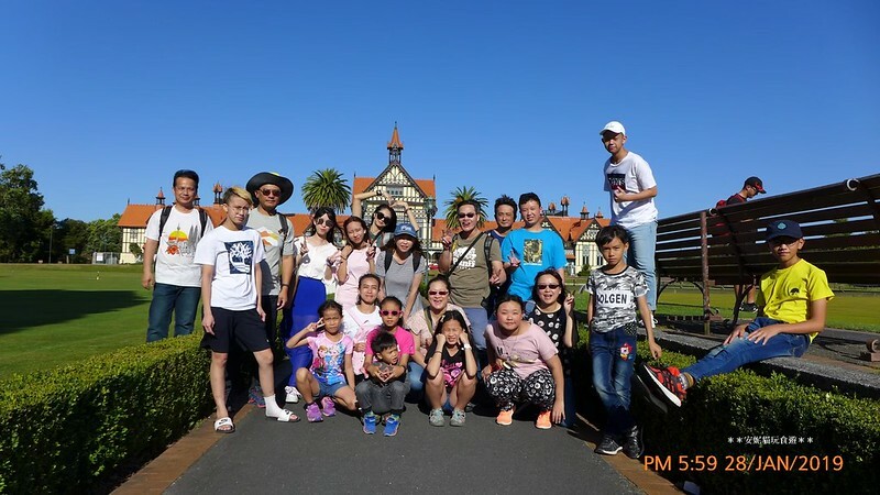 【2019紐西蘭。春遊南北島】想打滾的大草皮 vs 湖邊的地熱景像．市政公園 Government Gardens & 硫磺灣野生