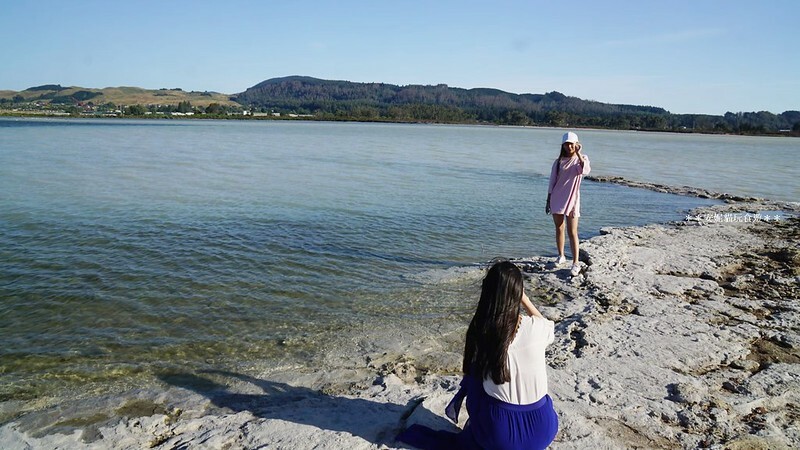 【2019紐西蘭。春遊南北島】想打滾的大草皮 vs 湖邊的地熱景像．市政公園 Government Gardens & 硫磺灣野生