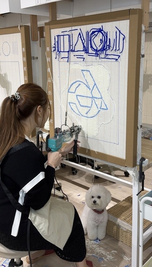 2023台北手作體驗推薦《JOMO做夢製所》用簇絨槍搭配首創「無重力系統」輕鬆製作手作地毯！松山區DIY體驗