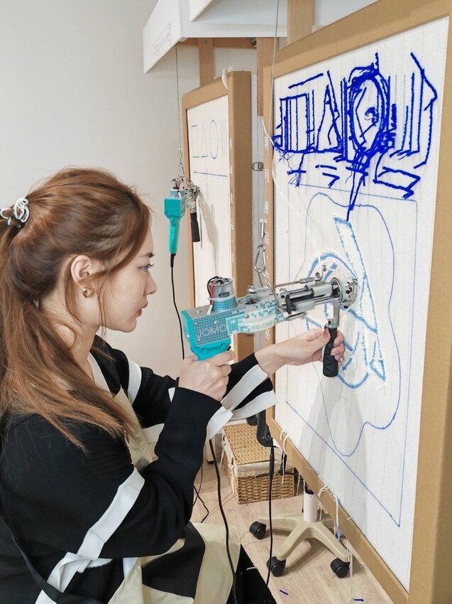 2023台北手作體驗推薦《JOMO做夢製所》用簇絨槍搭配首創「無重力系統」輕鬆製作手作地毯！松山區DIY體驗